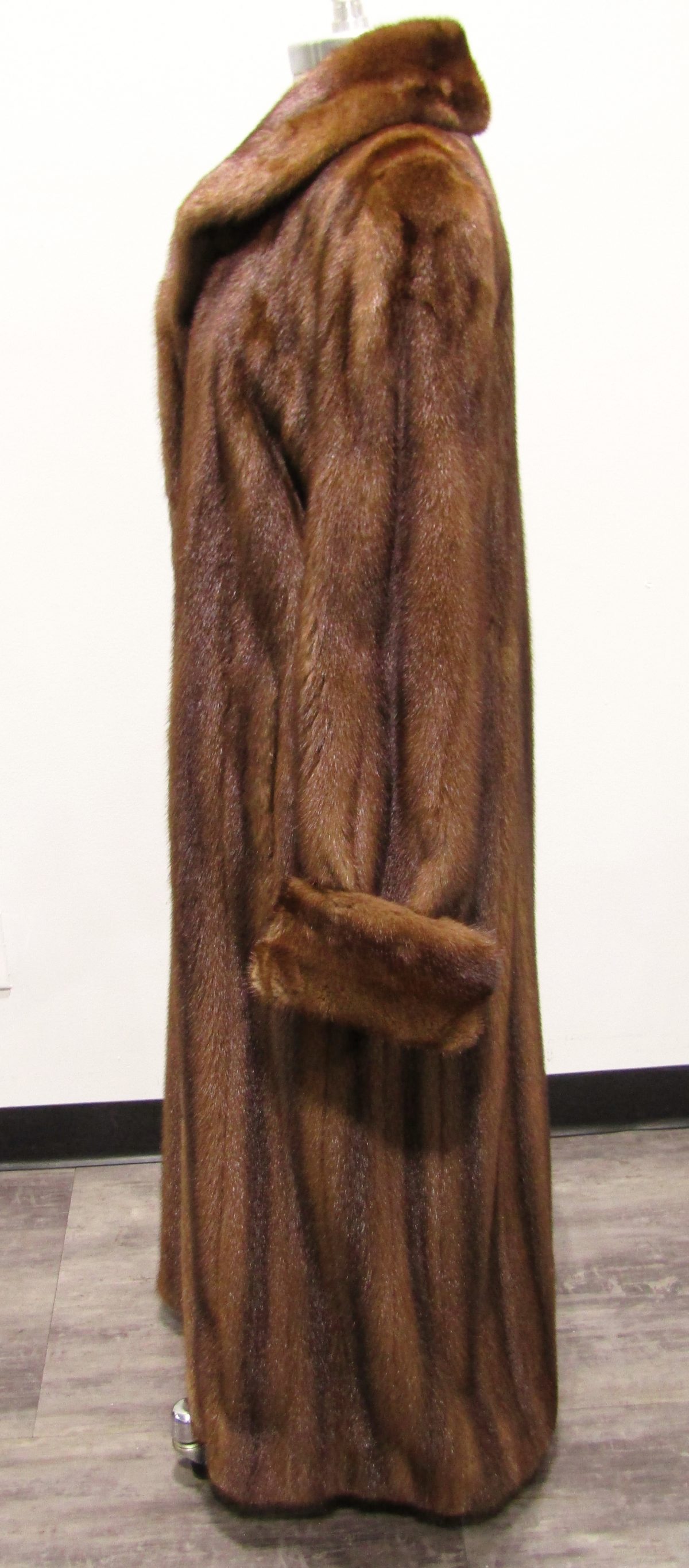 Dennis Basso Designed Pre-Owned Natural Demi Buff Mink Coat ( size: 10 ...